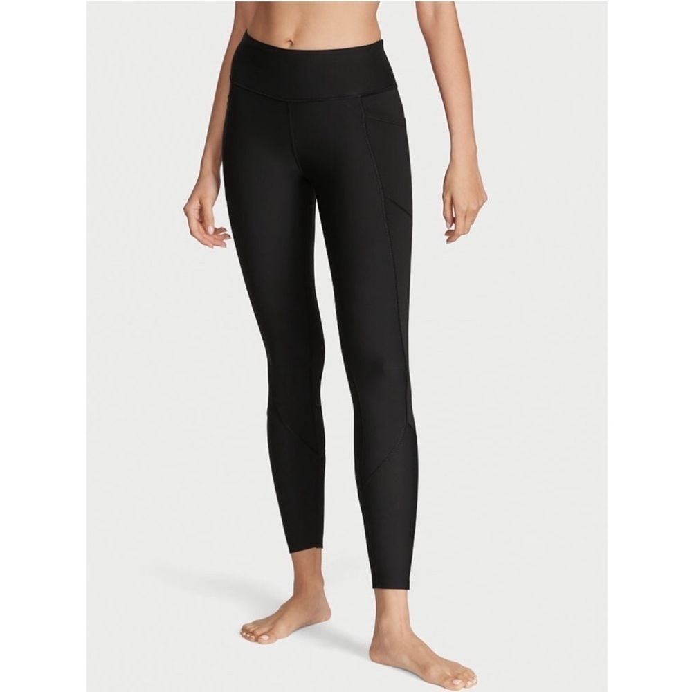 Black Victoria’s Secret Side Pocket Ankle Leggings Size Medium